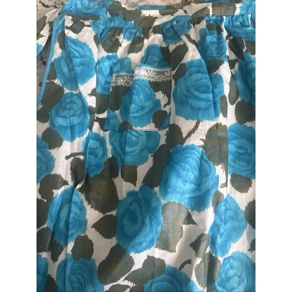 Blue Apron Rose Floral Cotton White Organza Handmade Vintage